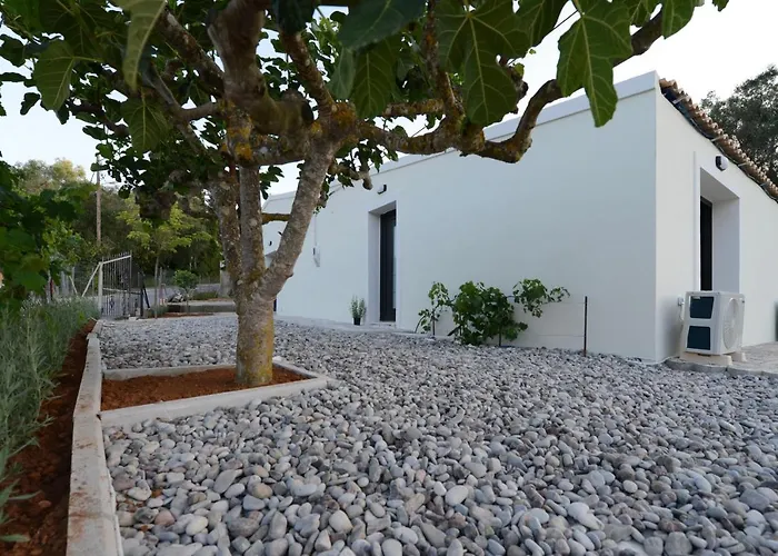 Stablus House