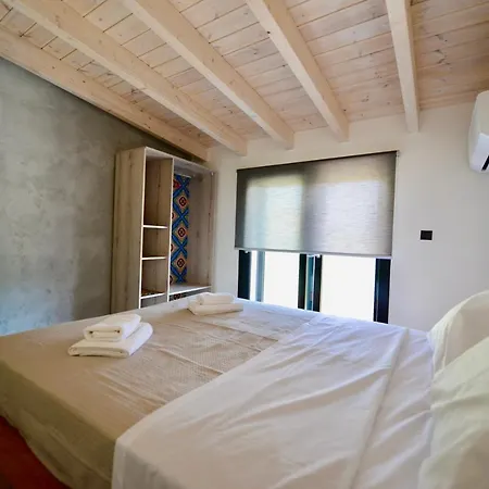 Stablus House Alykes Potamou