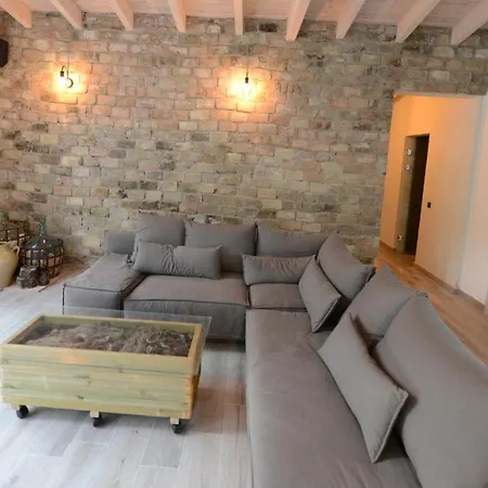 Stablus House Ferienhaus Alykes Potamou