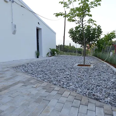 Holiday home Stablus House