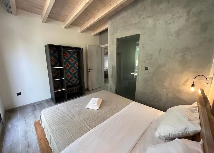 Stablus House * Alykes Potamou