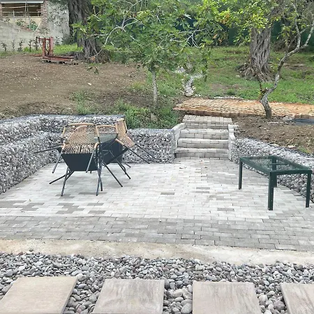 Stablus House Case de vacanță *