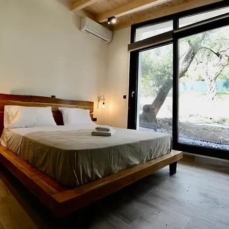 Stablus House * Alykes Potamou