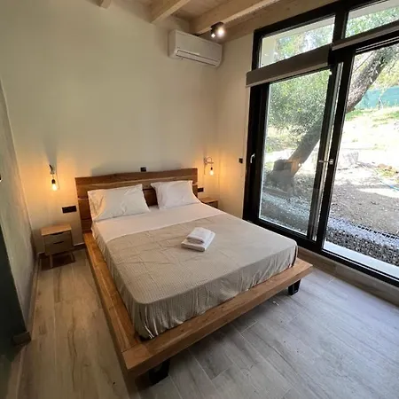 Stablus House Case de vacanță *