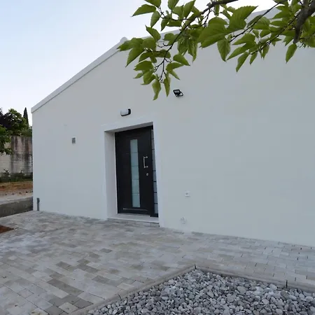 Case de vacanță Stablus House *