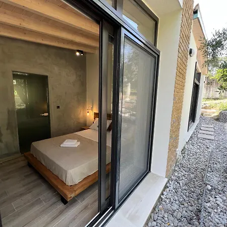 Stablus House 度假居